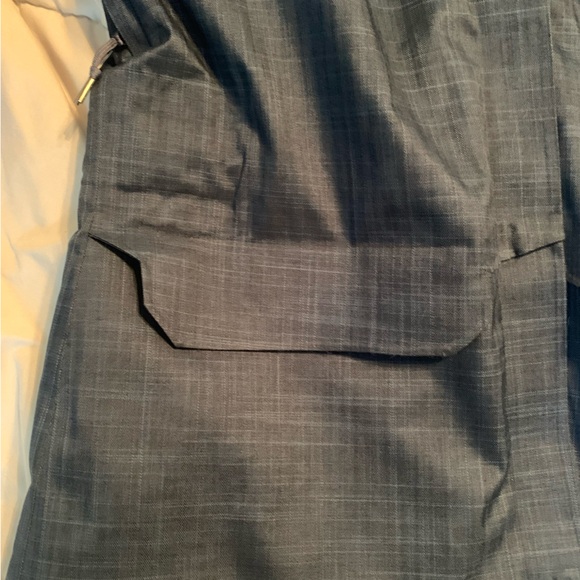 Insulated Helly Hansen Ski Jacket - Picture 3 of 8